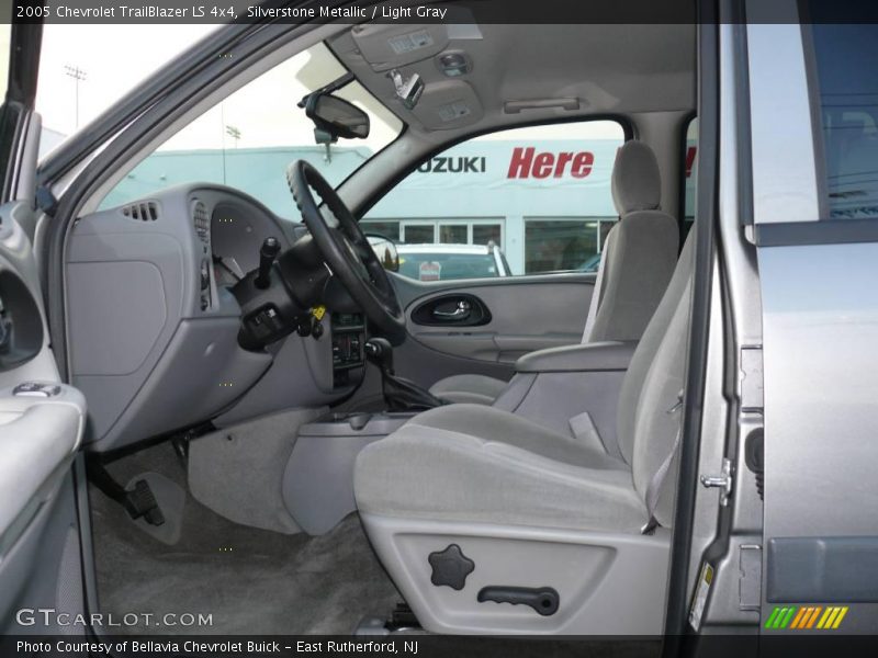 Silverstone Metallic / Light Gray 2005 Chevrolet TrailBlazer LS 4x4