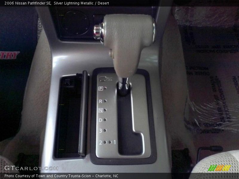 Silver Lightning Metallic / Desert 2006 Nissan Pathfinder SE