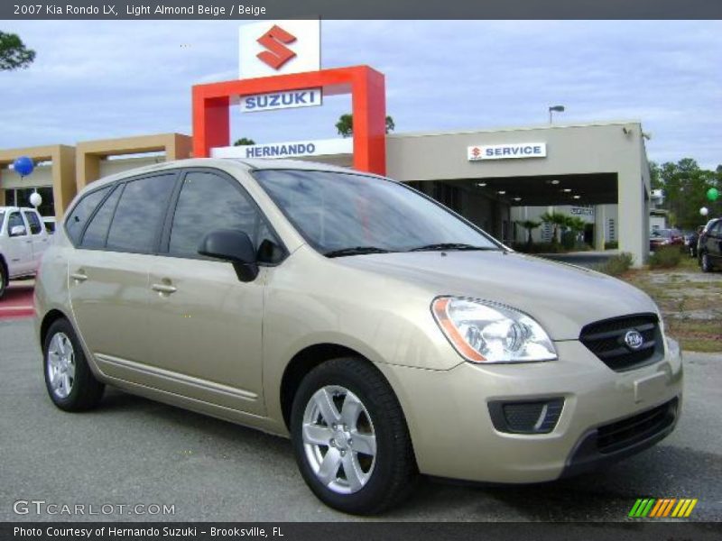 Light Almond Beige / Beige 2007 Kia Rondo LX