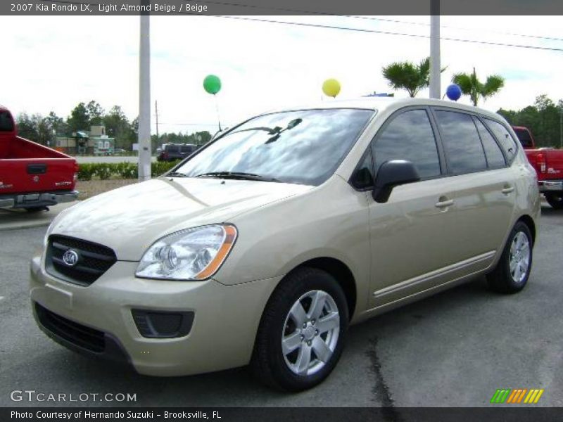 Light Almond Beige / Beige 2007 Kia Rondo LX