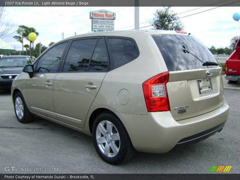Light Almond Beige / Beige 2007 Kia Rondo LX