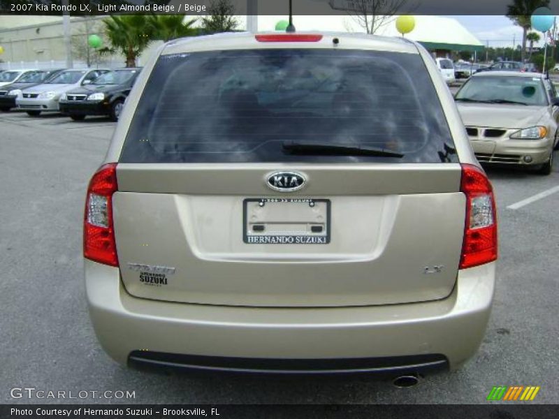 Light Almond Beige / Beige 2007 Kia Rondo LX