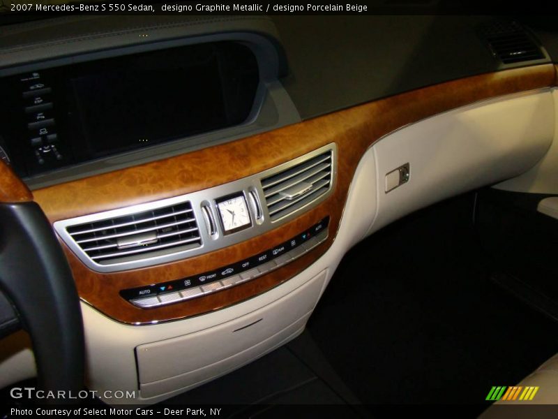 designo Graphite Metallic / designo Porcelain Beige 2007 Mercedes-Benz S 550 Sedan