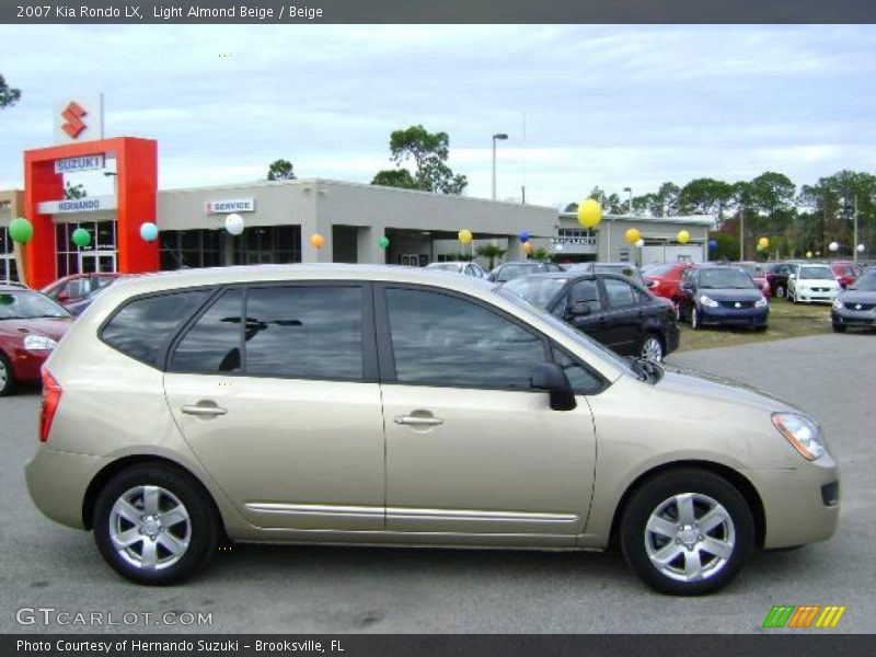 Light Almond Beige / Beige 2007 Kia Rondo LX
