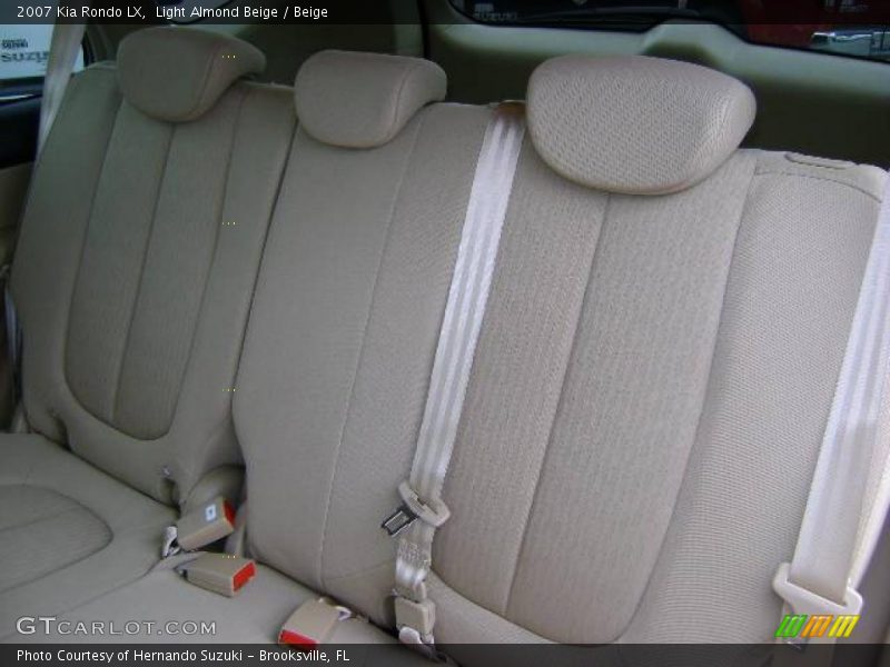 Light Almond Beige / Beige 2007 Kia Rondo LX
