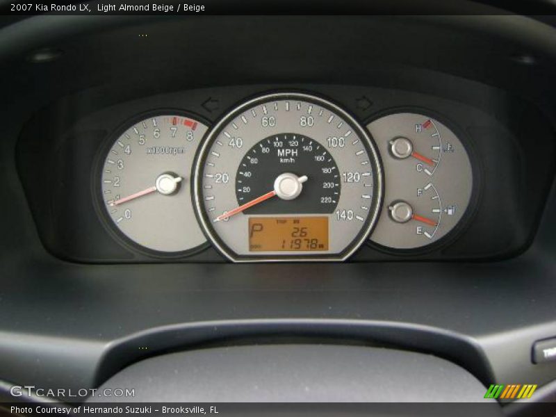 Light Almond Beige / Beige 2007 Kia Rondo LX