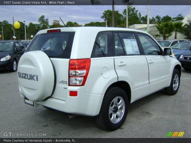 White Pearl / Black 2007 Suzuki Grand Vitara 4x4