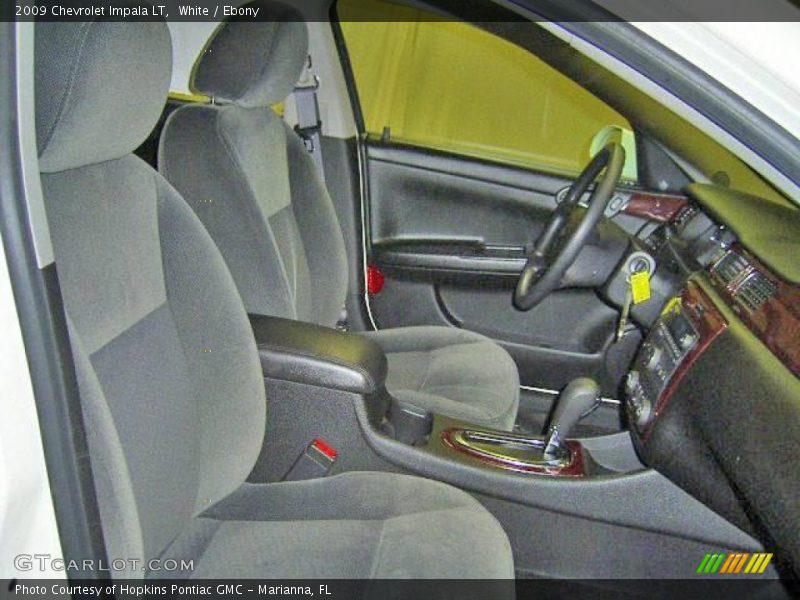 White / Ebony 2009 Chevrolet Impala LT