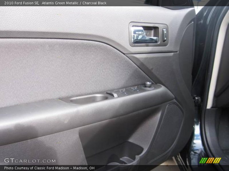 Atlantis Green Metallic / Charcoal Black 2010 Ford Fusion SE