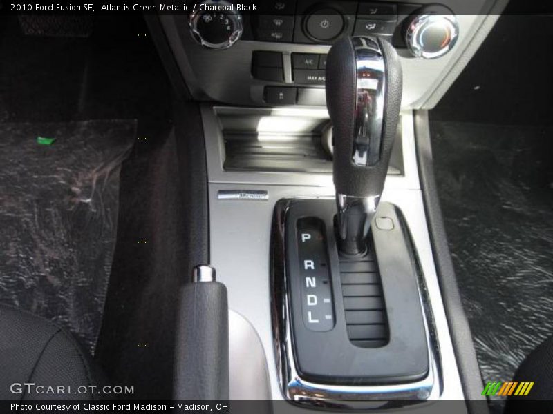 Atlantis Green Metallic / Charcoal Black 2010 Ford Fusion SE