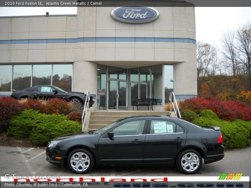 Atlantis Green Metallic / Camel 2010 Ford Fusion SE