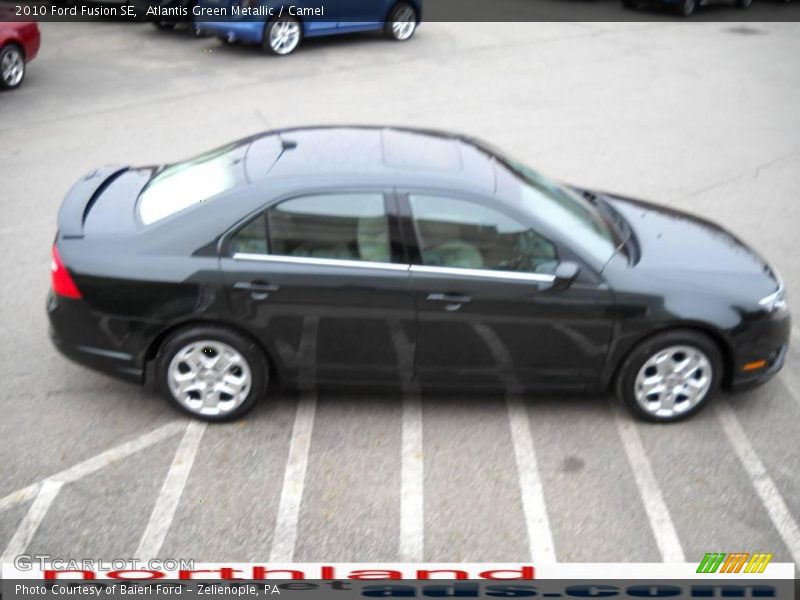 Atlantis Green Metallic / Camel 2010 Ford Fusion SE