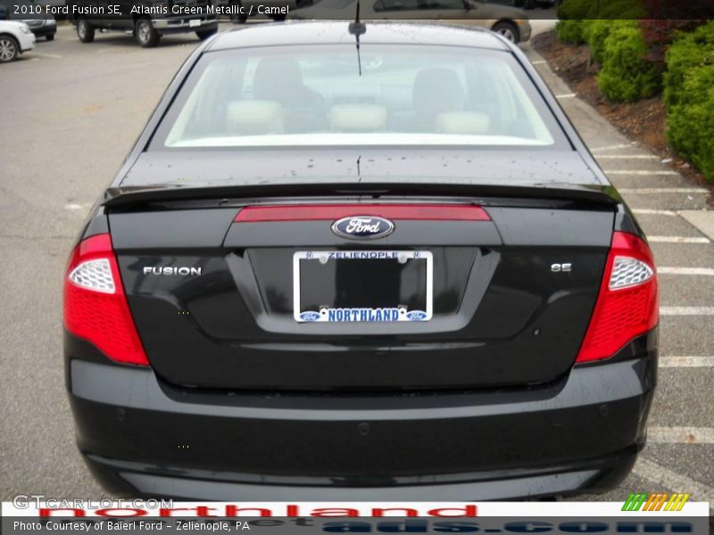 Atlantis Green Metallic / Camel 2010 Ford Fusion SE
