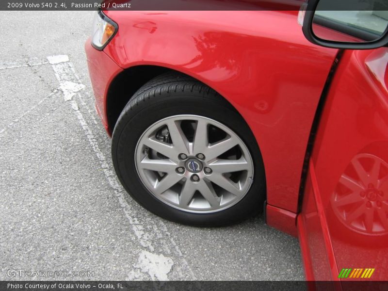 Passion Red / Quartz 2009 Volvo S40 2.4i