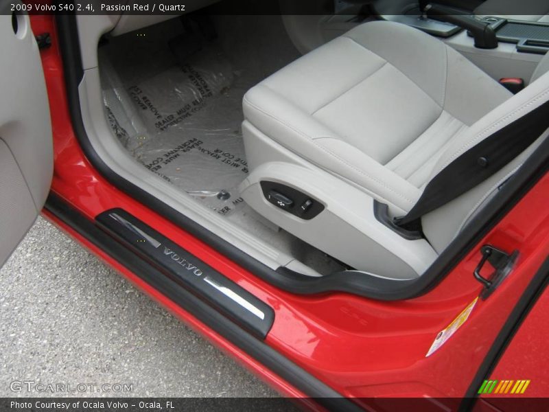 Passion Red / Quartz 2009 Volvo S40 2.4i
