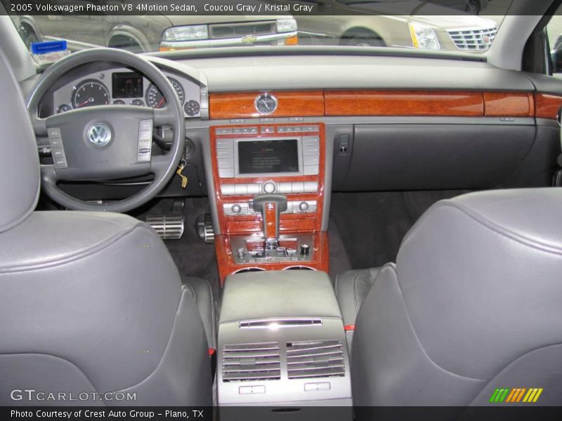 Coucou Gray / Kristal Gray 2005 Volkswagen Phaeton V8 4Motion Sedan