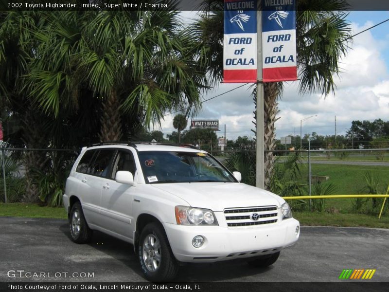 Super White / Charcoal 2002 Toyota Highlander Limited