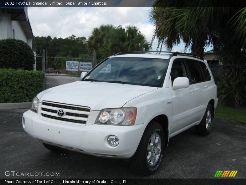 Super White / Charcoal 2002 Toyota Highlander Limited