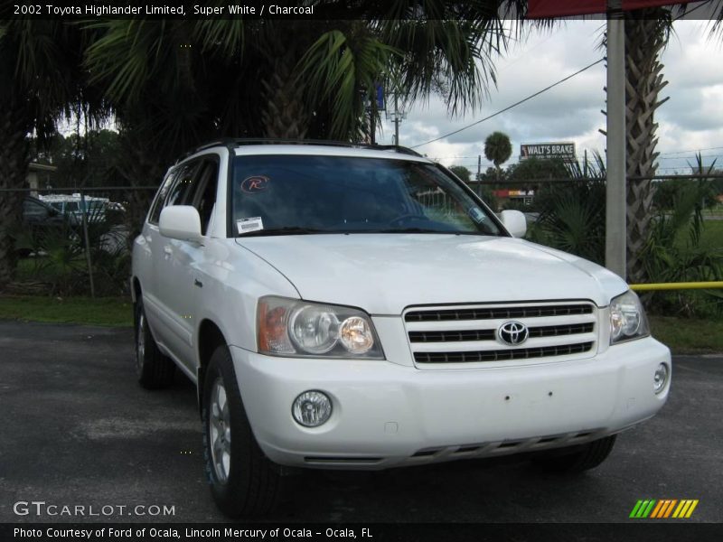 Super White / Charcoal 2002 Toyota Highlander Limited