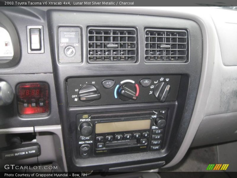 Lunar Mist Silver Metallic / Charcoal 2003 Toyota Tacoma V6 Xtracab 4x4