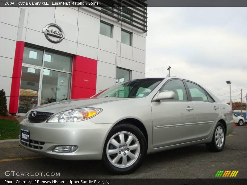 Lunar Mist Metallic / Stone 2004 Toyota Camry XLE