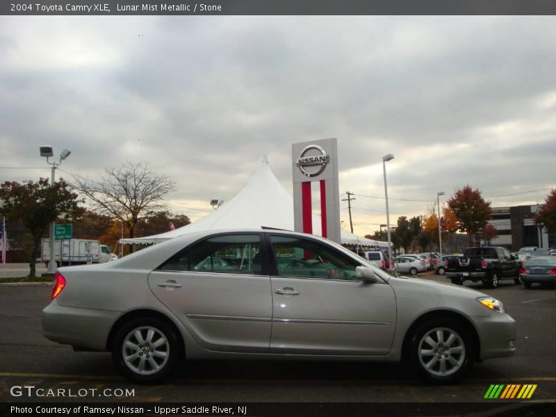 Lunar Mist Metallic / Stone 2004 Toyota Camry XLE