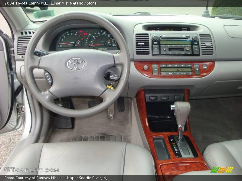 Lunar Mist Metallic / Stone 2004 Toyota Camry XLE