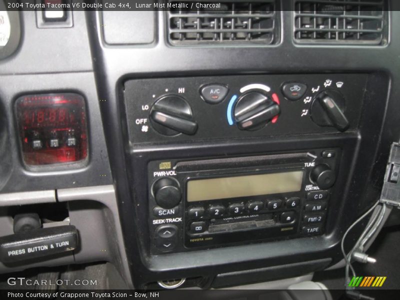 Lunar Mist Metallic / Charcoal 2004 Toyota Tacoma V6 Double Cab 4x4
