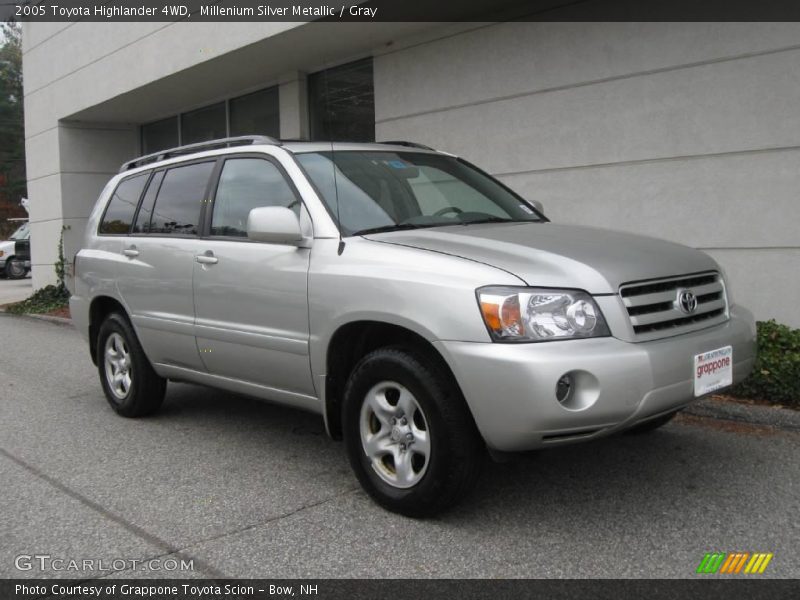 Millenium Silver Metallic / Gray 2005 Toyota Highlander 4WD