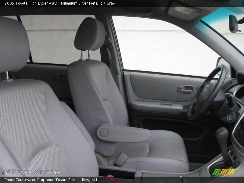 Millenium Silver Metallic / Gray 2005 Toyota Highlander 4WD