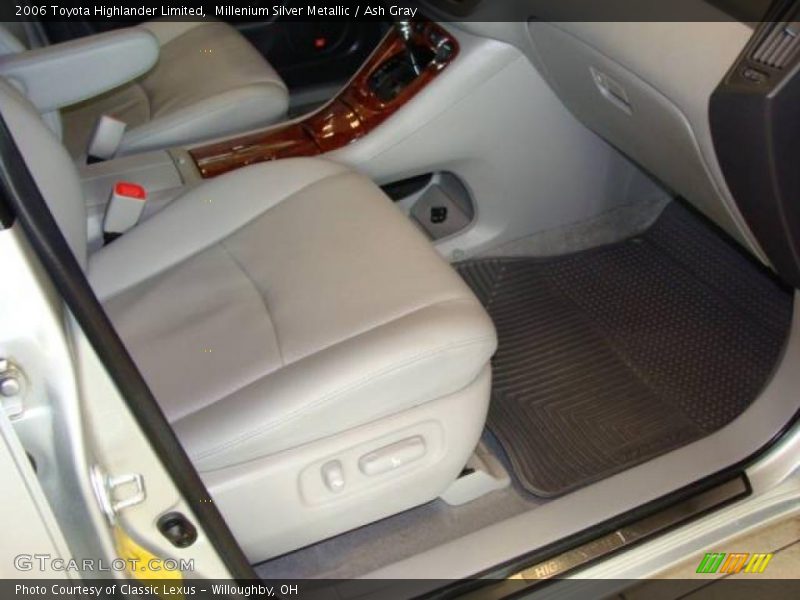 Millenium Silver Metallic / Ash Gray 2006 Toyota Highlander Limited
