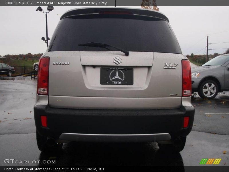 Majestic Silver Metallic / Grey 2008 Suzuki XL7 Limited AWD