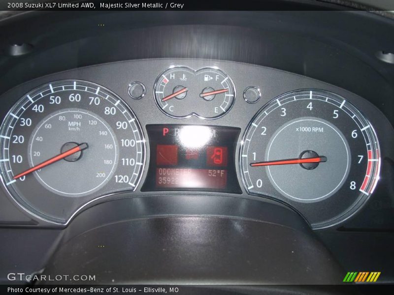 Majestic Silver Metallic / Grey 2008 Suzuki XL7 Limited AWD