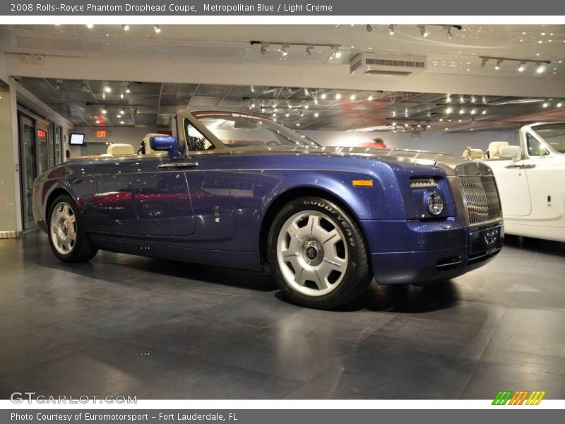 Front 3/4 View of 2008 Phantom Drophead Coupe 