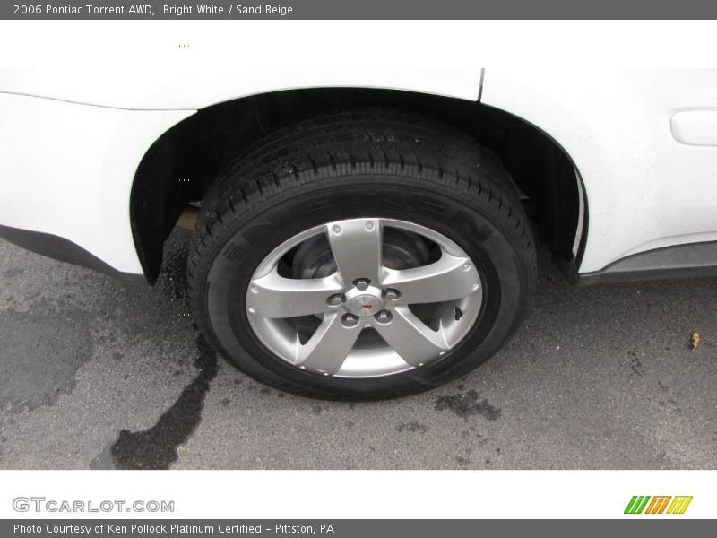 Bright White / Sand Beige 2006 Pontiac Torrent AWD
