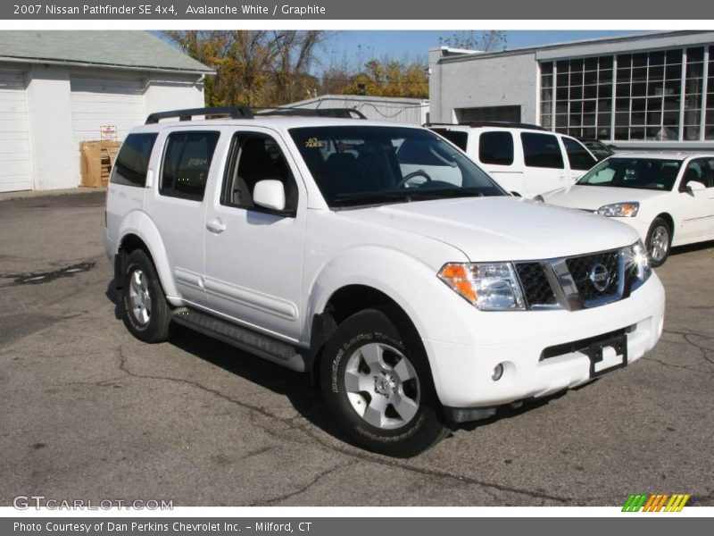 Avalanche White / Graphite 2007 Nissan Pathfinder SE 4x4