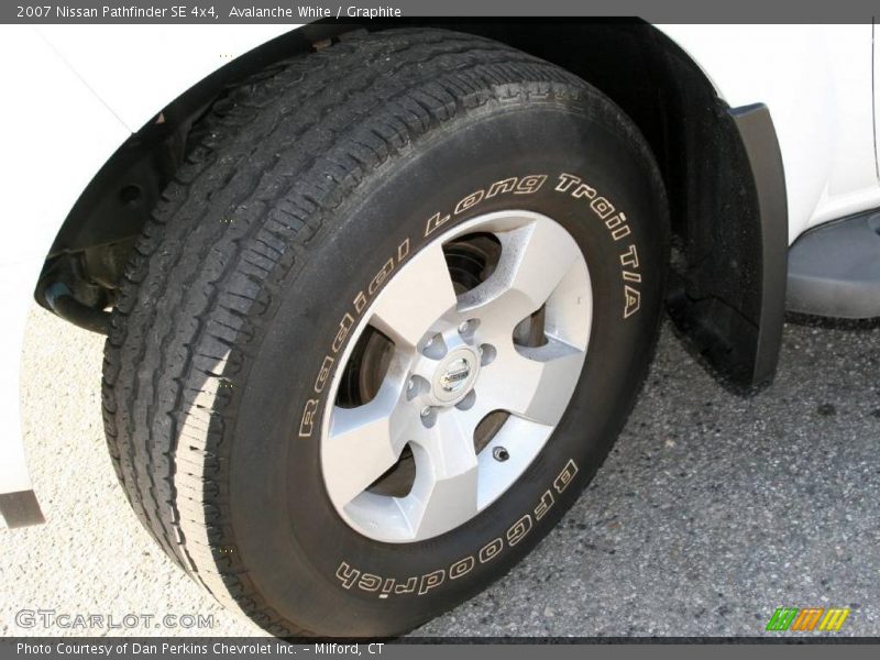 Avalanche White / Graphite 2007 Nissan Pathfinder SE 4x4