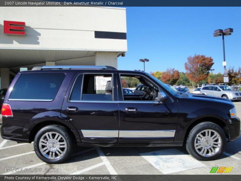 Dark Amethyst Metallic / Charcoal 2007 Lincoln Navigator Ultimate