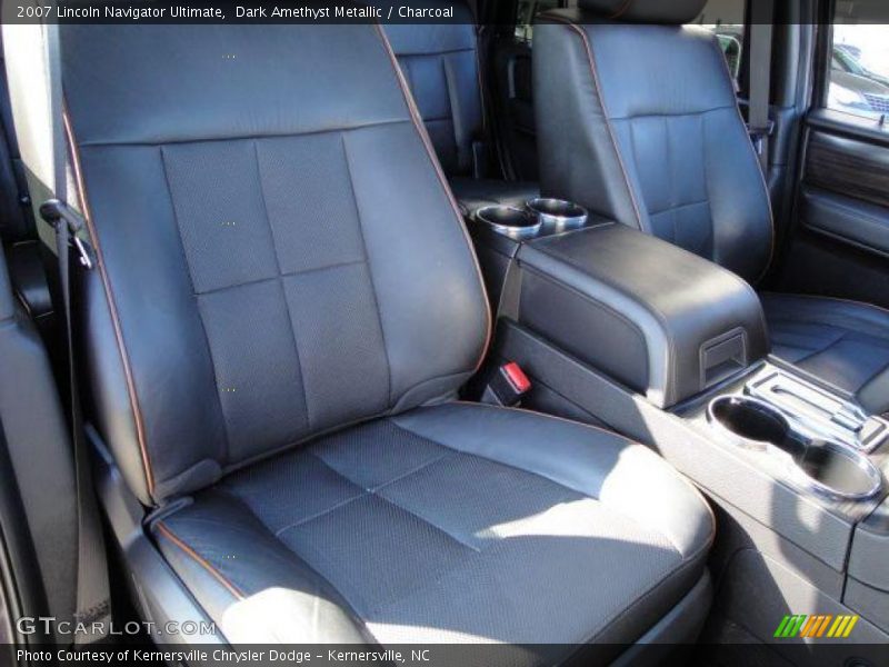 Dark Amethyst Metallic / Charcoal 2007 Lincoln Navigator Ultimate