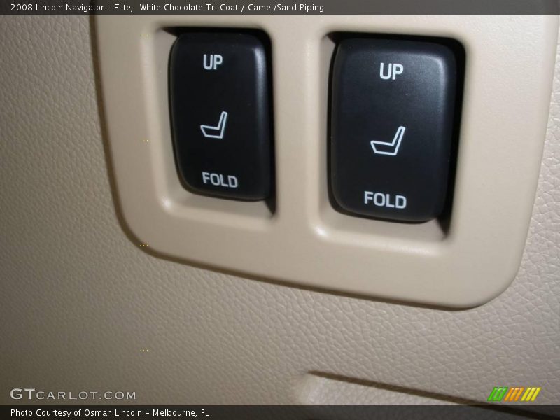 White Chocolate Tri Coat / Camel/Sand Piping 2008 Lincoln Navigator L Elite