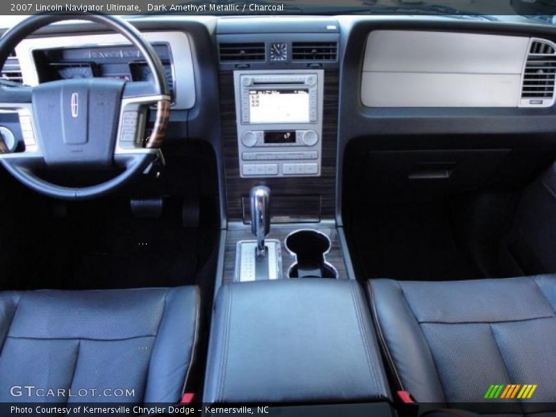 Dark Amethyst Metallic / Charcoal 2007 Lincoln Navigator Ultimate