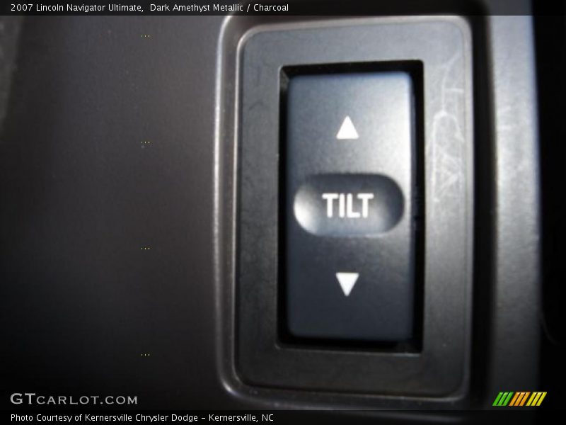Dark Amethyst Metallic / Charcoal 2007 Lincoln Navigator Ultimate