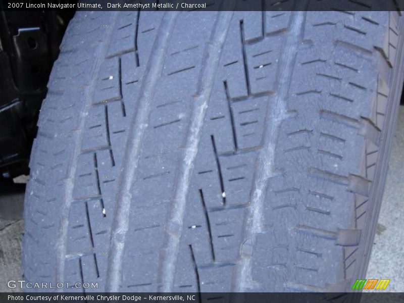 Dark Amethyst Metallic / Charcoal 2007 Lincoln Navigator Ultimate