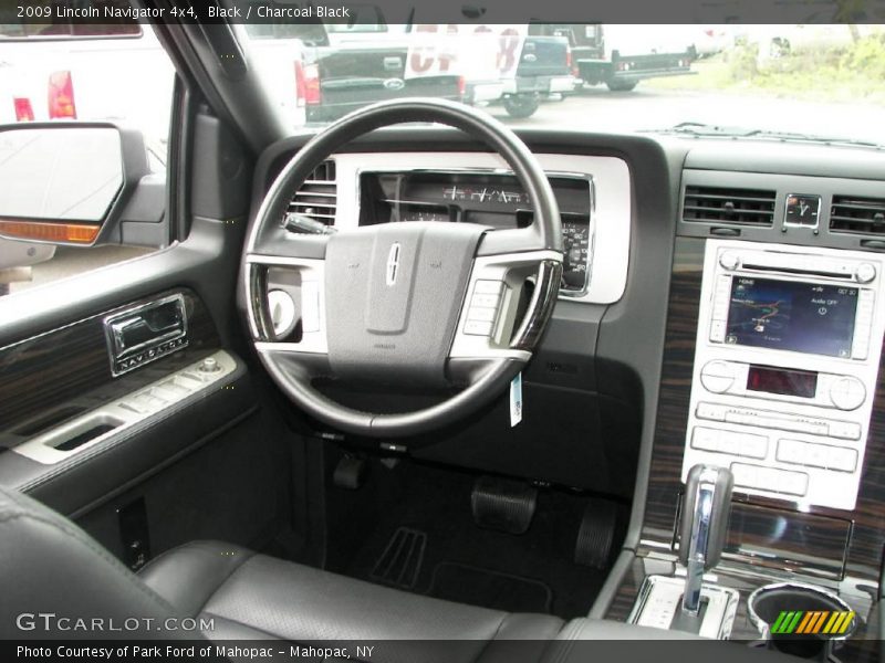 Black / Charcoal Black 2009 Lincoln Navigator 4x4