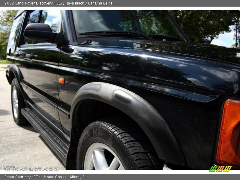 Java Black / Bahama Beige 2002 Land Rover Discovery II SE7