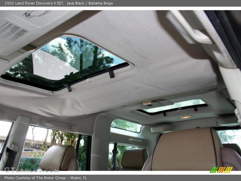 Java Black / Bahama Beige 2002 Land Rover Discovery II SE7