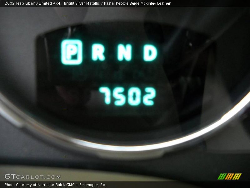 Bright Silver Metallic / Pastel Pebble Beige Mckinley Leather 2009 Jeep Liberty Limited 4x4