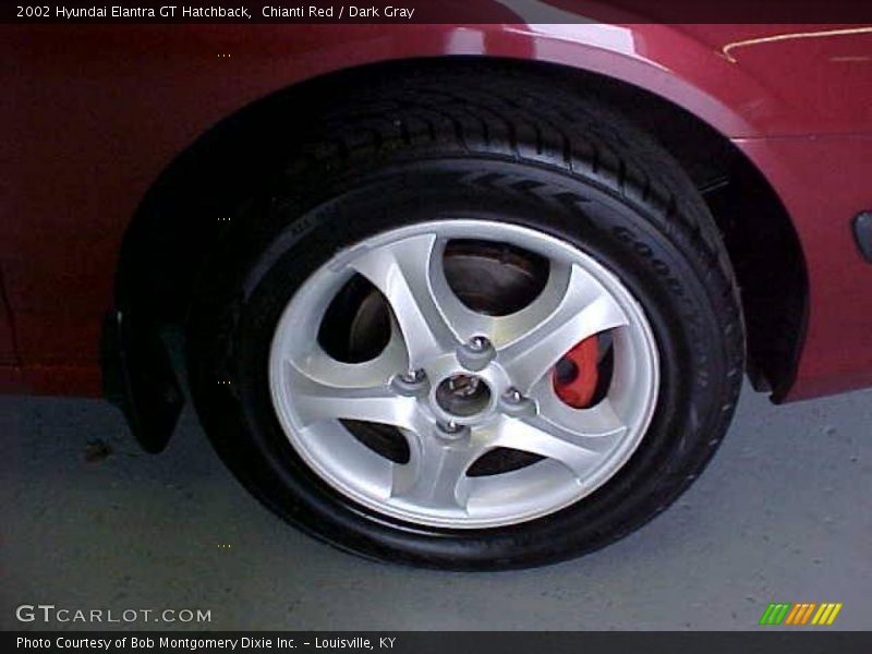 Chianti Red / Dark Gray 2002 Hyundai Elantra GT Hatchback