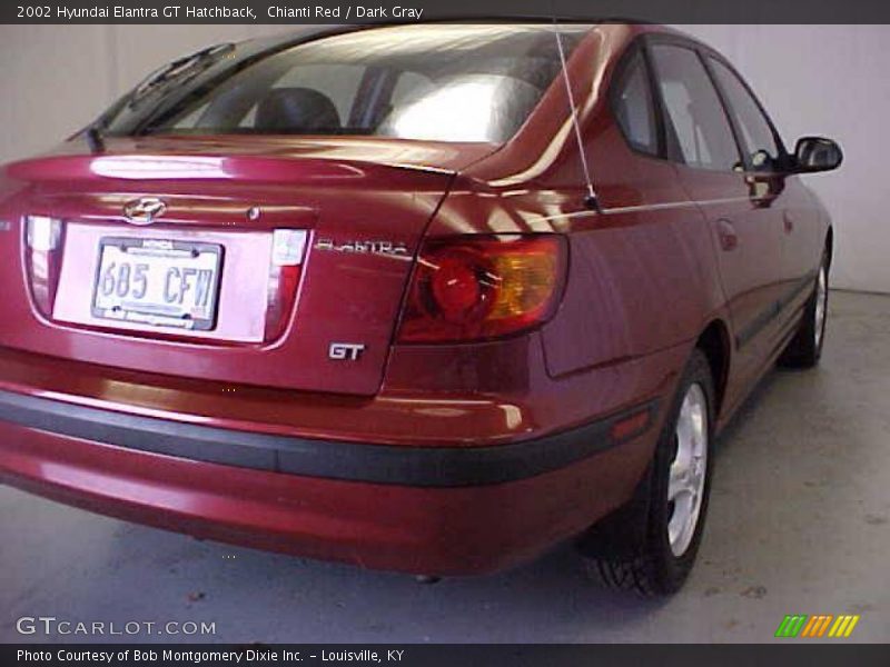 Chianti Red / Dark Gray 2002 Hyundai Elantra GT Hatchback