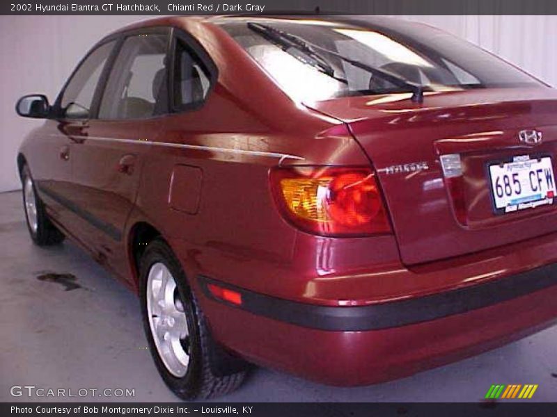 Chianti Red / Dark Gray 2002 Hyundai Elantra GT Hatchback